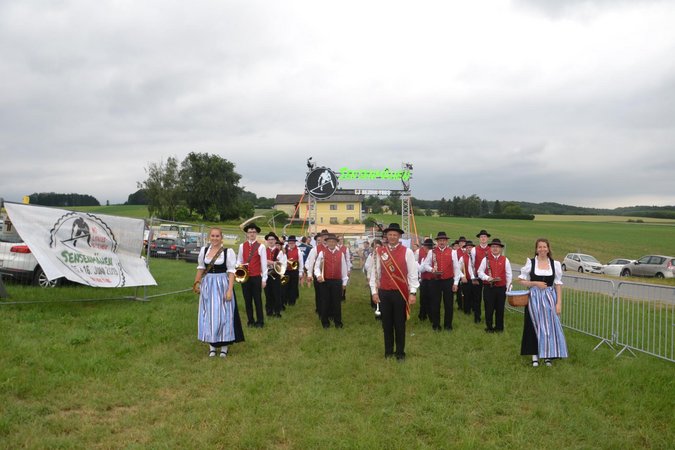 LE Sensenmähen- Bewerb