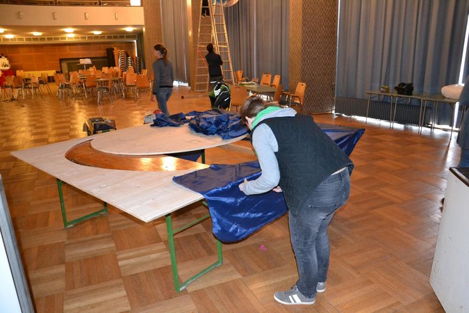 Bezirksball aufbauen