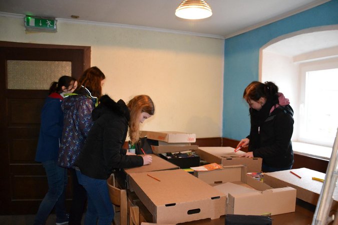 Lagerhaus Opening Aufbauen