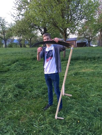 Sensenmähen üben - LJ Ybbs - St. Martin