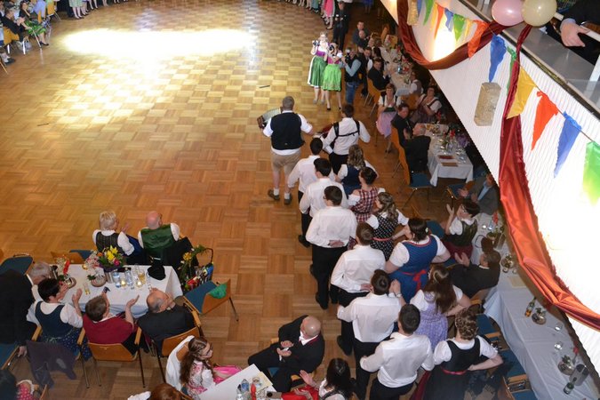 Überraschung Florian Bezirksball 2018