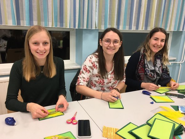 Burschenkochen und Einladungen basteln LJ Ybbs-St.Martin