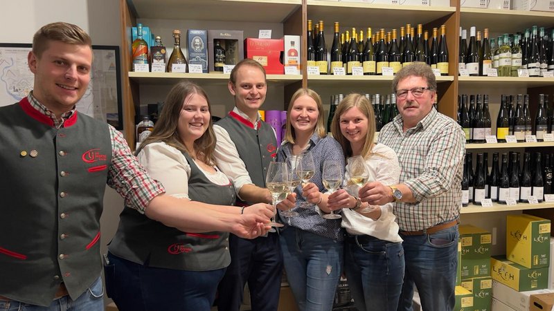 Bezirksballvorbereitungen