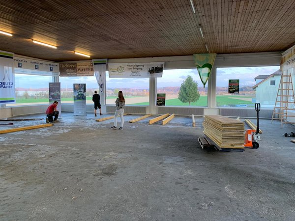 Frühlingsfest Aufbauarbeiten